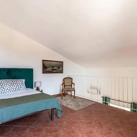 Donna Isabella A Ballaro Apartment *
