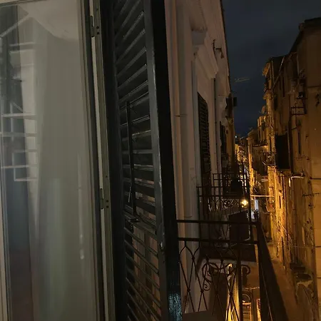 Donna Isabella A Ballaro * Palermo