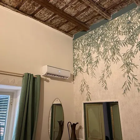 Donna Isabella A Ballaro Apartment *