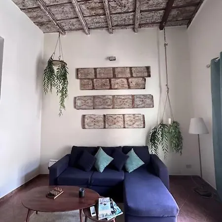 Donna Isabella A Ballaro Apartmán *