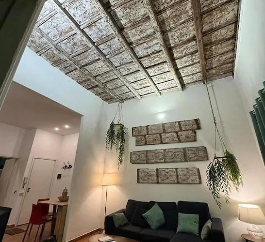 Donna Isabella A Ballaro Palermo