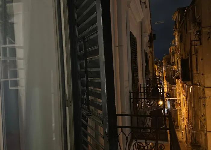 Donna Isabella A Ballaro * Palermo