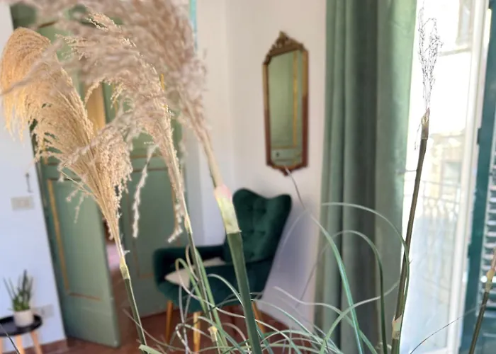 Donna Isabella A Ballaro *