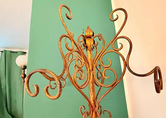 Donna Isabella A Ballaro * Palermo